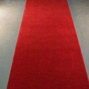 CARPET RUNNER RED 23 FT